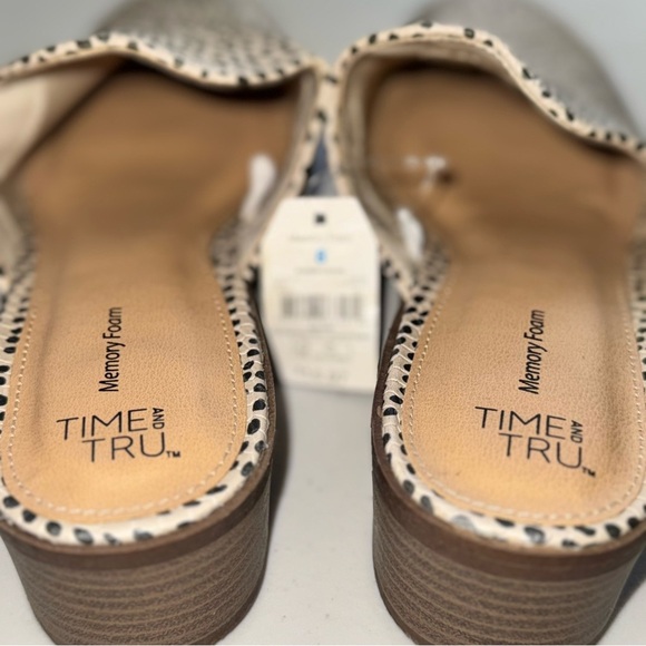 Time and Tru Women's Memory Foam Polka Dot Mules low block Est 1.5 Inches - Picture 5 of 8